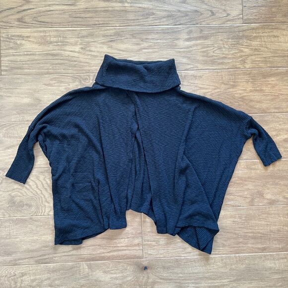 Free People Beach Sweater Size S Black Lightweight Split Back Turtleneck - Picture 2 of 6